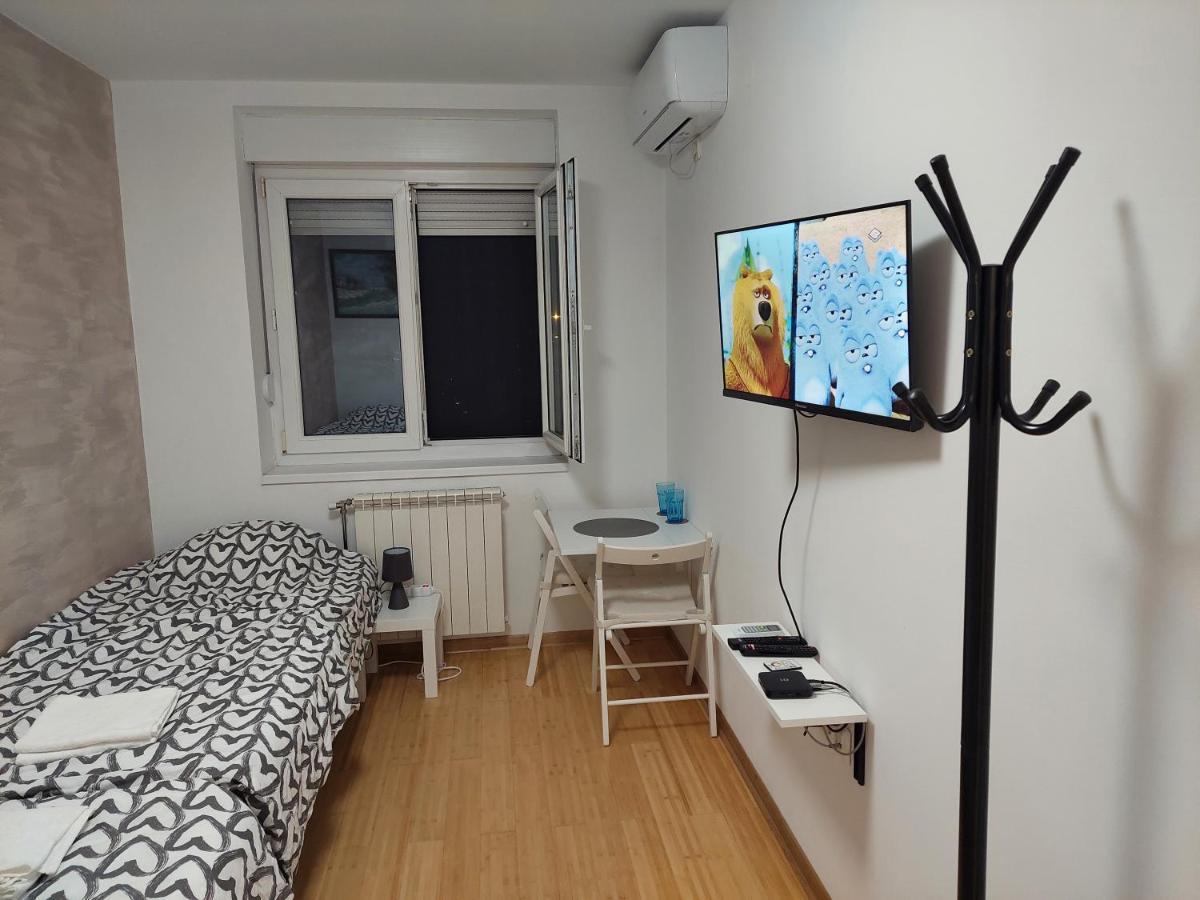 City Passage Apartments- Rooms Novi Sad Exteriör bild