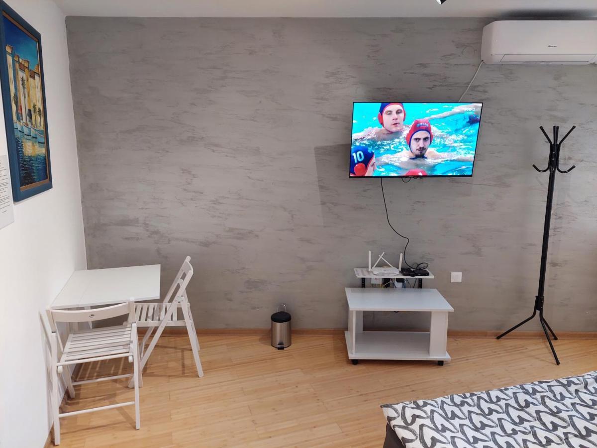 City Passage Apartments- Rooms Novi Sad Exteriör bild