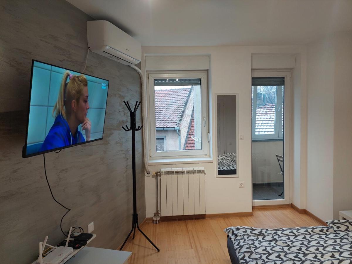 City Passage Apartments- Rooms Novi Sad Exteriör bild